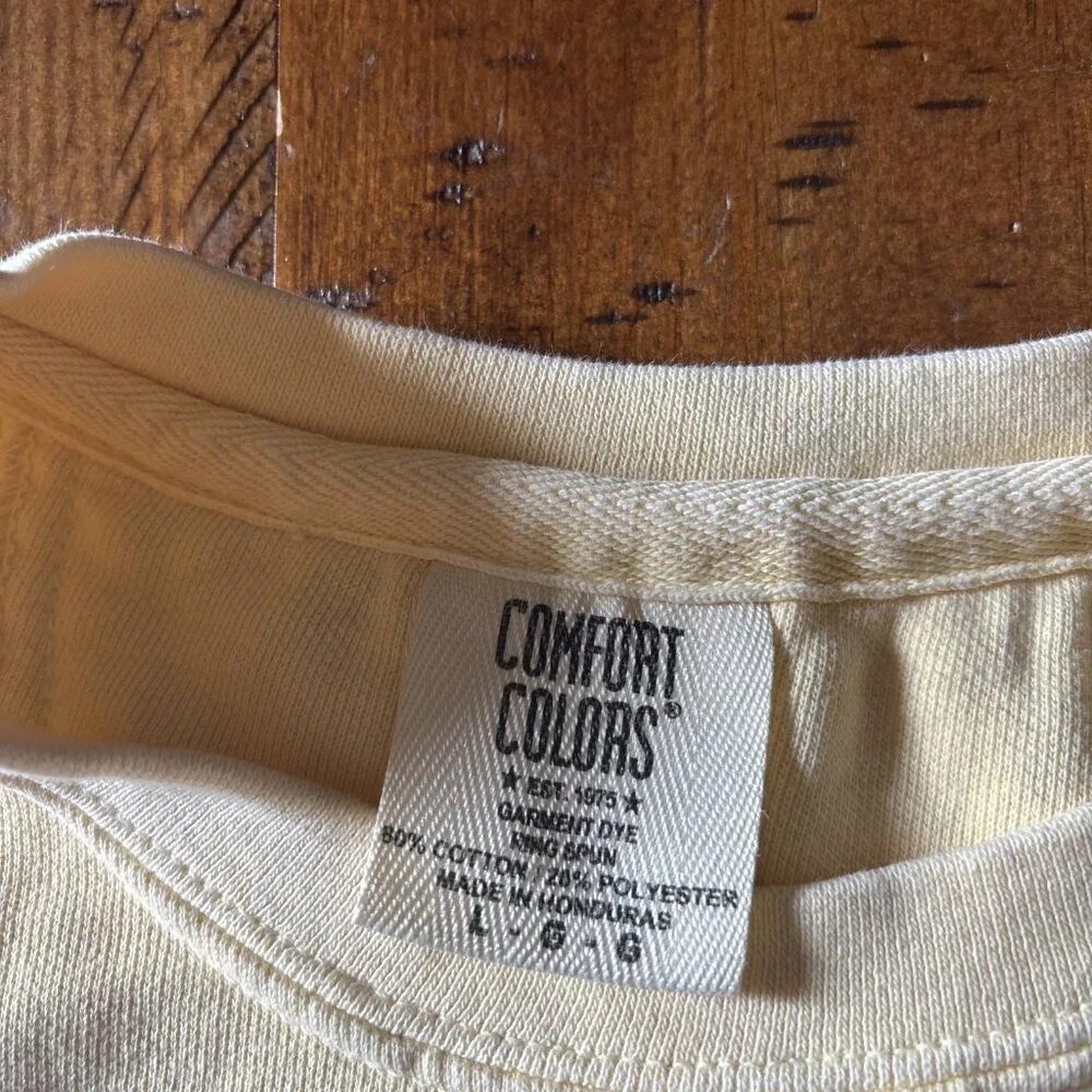 comfort colors sweatshirt Feels Like Whisky Size Large Yellow - Picture 4 of 6